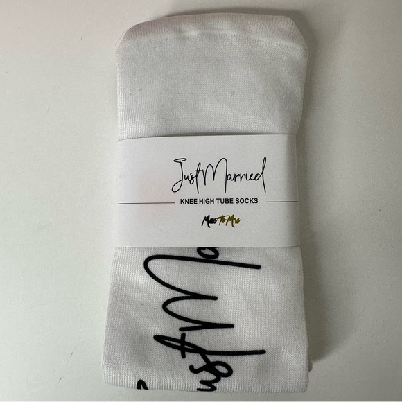 Miss to Mrs “honeymooners” Bridal subscription box - Picture 7 of 13